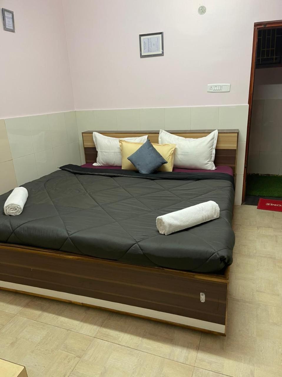 Hp Hotel - Hotel Pentoz Ooty Ngoại thất bức ảnh
